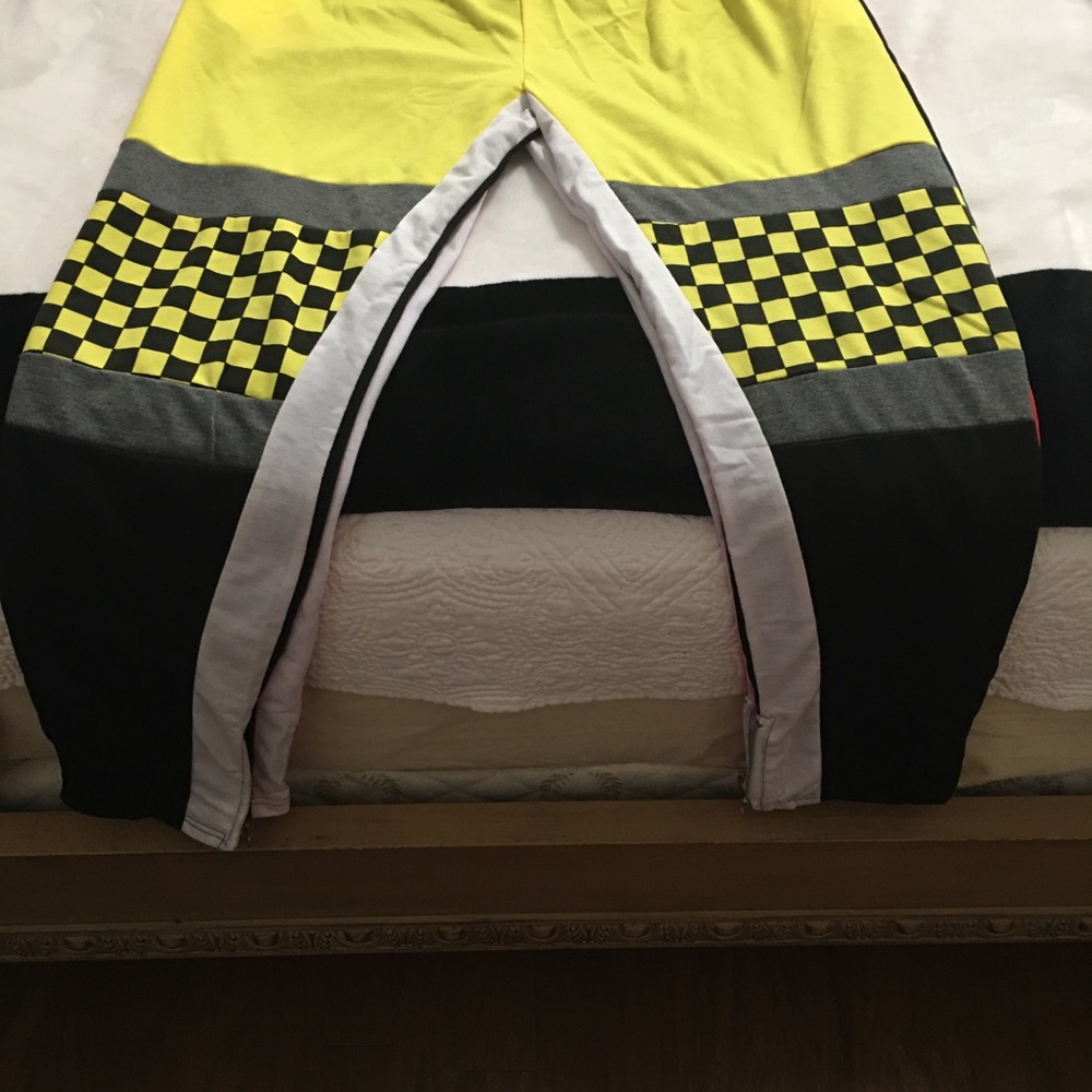 Unisex lightweight jogging pants.  New! Size XXXL